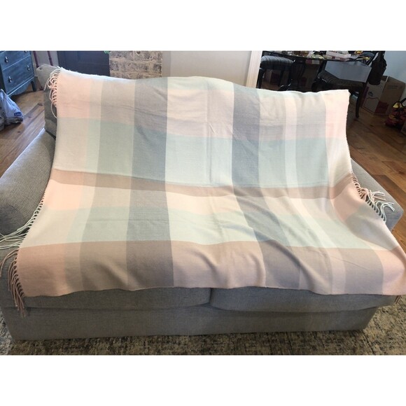 Linens N Things Throw Blanket Plaid Camp Stadium Fringe Picnic Parade Cabin - Picture 1 of 4